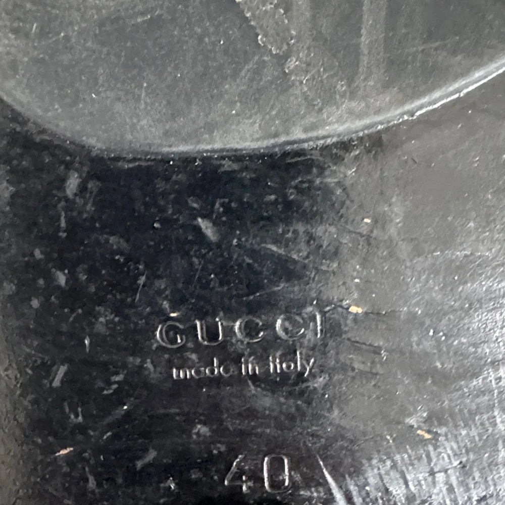 Gucci Black Flip Flops with Red and Green Straps - Picture 10 of 11